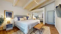 Spacious Layout with Pool Access and Views - Gorgeous Mountain Retreat