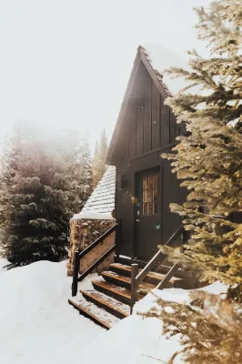 Creekside Oasis with Spacious Loft Retreat - Charming Vintage A-Frame Hotels in Alma