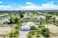 New Gorgeous Smart Home with Heated Pool on the Canal Hotels in Cape Coral