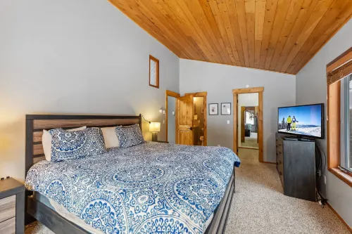 Private Hot Tub and Outdoor Dining Deck - Charming Mountain Retreat Hotels in Alma