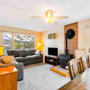 Mountainside Resort F303 Rooms