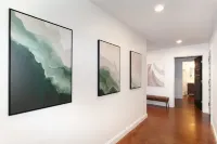 Inviting Lounge with BBQ and Roku TV - Charming Downtown Escape Hotels in Knox County