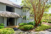 Screened Porch and Golf Access - Stylish Island Retreat