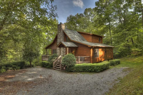 Gourmet Kitchen and Entertainment Hub - Enchanting Family Retreat