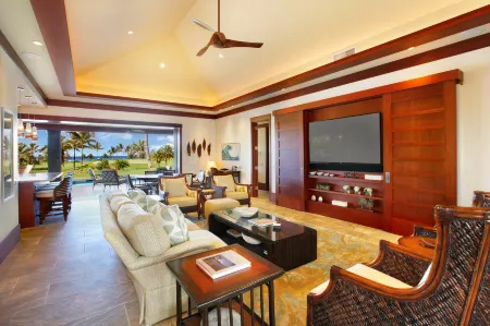 Private Plunge Pool and Ocean Views - Luxurious Tranquil Haven