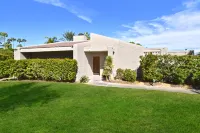 Walled Villa in Gated Community | Recently Renovated, Private Pool & Hot Tub