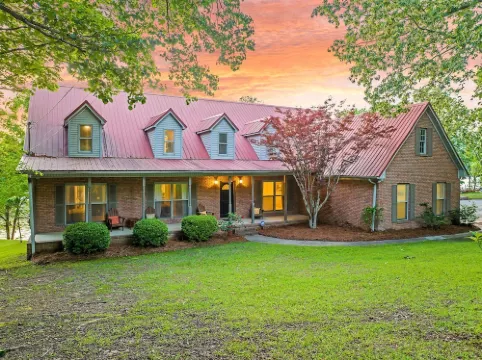 Sleeps 20! Luxe Family Lakehouse! No Steps to Water! EZ Access, Slide, Fast Wifi