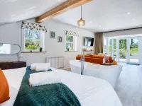 The Pig STY - 1 Bedroom Studio - Princes Gate Hotels in Narberth