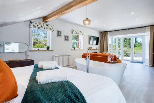 The Pig Stye - 1 Bedroom Studio - Princes Gate