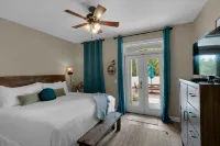 Gulf View Deck and Private Courtyard - Charming Coastal Haven