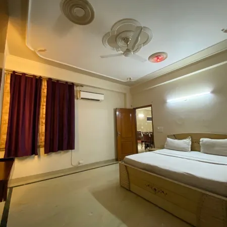 GoBravo-3BHK Near Airport & Cyber Hub