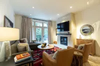 เดอะเบลกเรสซิเดนซ์ โรงแรมใน