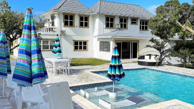 Attalia Villa 5-Bed in Runaway Bay Near Ocho Rios