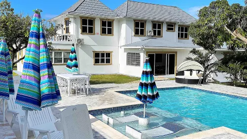 Attalia Villa 5-Bed in Runaway Bay Near Ocho Rios Hotels in Dumbarton