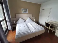 Landhaus Sundern Hotels near Terra Vita Hermannsweg Aussichtsplatform Steinbruch im Kleefeld