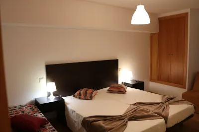 Casa Cimo de Vila Hotels near Parque de Areal