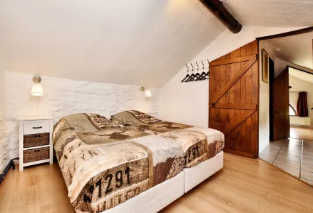 Romantic Holiday House in the Ardennes Отели в г. Ла Рош-ан-Арден