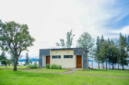 Eben Lake Kivu Cottages and Villas