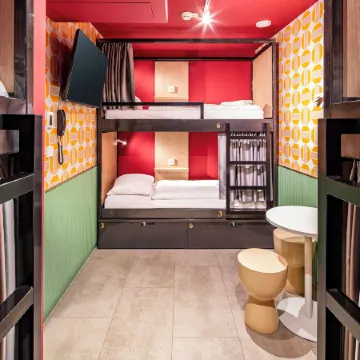 Tourist Inn One Отели рядом с достопримечательностью «Культурно-развлекательный комплекс Вестергасфабрик»