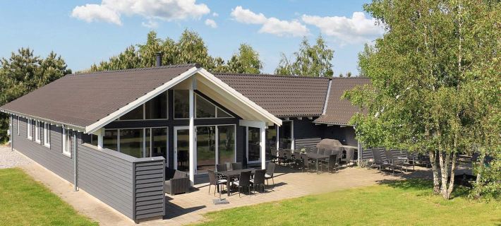 5 Star Holiday Home in Væggerløse Hotels in Vaeggerlose