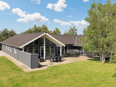 20 Person Holiday Home in Væggerløse