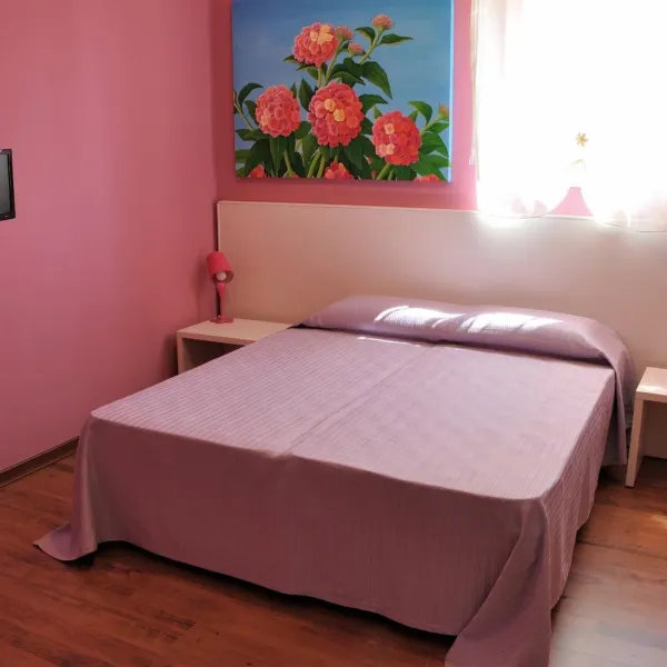Hotel Gurudev Grand - Housity