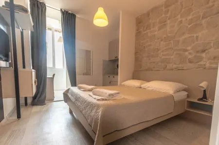 City Center Studio Apartments L&B Отели рядом с достопримечательностью «Амфитеатр в Пуле»