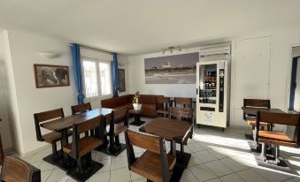 Hôtel les Arcades