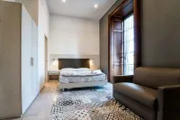 New Gallery Hotel dekat PIAZZA GARIBALDI RAILWAY STATION