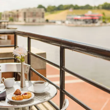 Pier 5 Hotel Baltimore