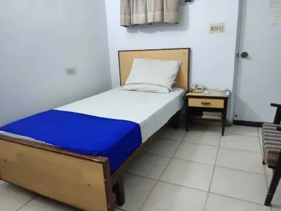 Gulf Hotel Hotels in Saddar