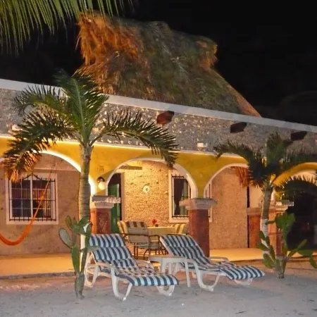 Hacienda Antigua Villa, 50m from Sandy Beach