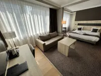Best Western Hotel Royal Centre Отели рядом с достопримечательностью «Станция метро Botanique»