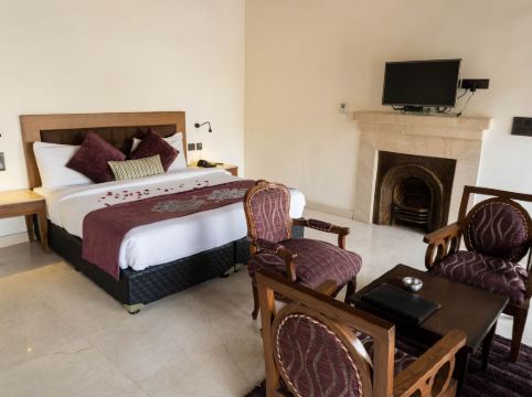 Hotel Green Castle (Heritage Hotel)