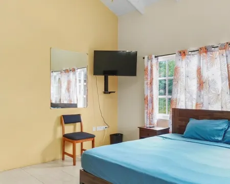 Kaibus Place- Quaint Quiet and Cosy Hotels in True Blue