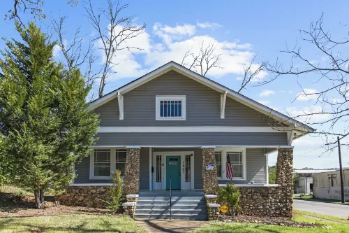 Near the Airport & Renovated East Lake Craftsman