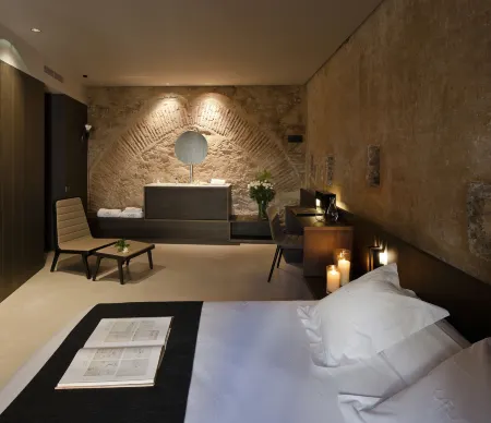 Caro Hotel