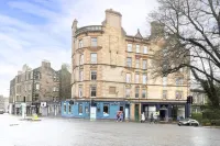 JOIVY Stylish 2bed Flat Near Calton Hill Hotels in Royal Mile