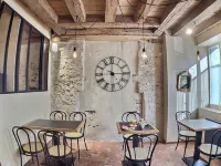 Logis Hôtel du Cygne Hotels in Bracieux