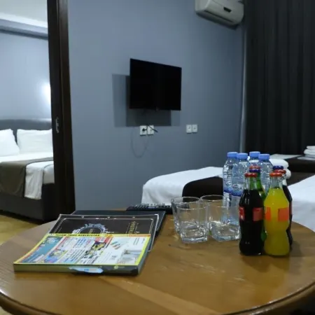 Grand Avenue Hotel