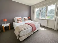 Silverstream Retreat - balcony