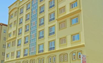 Royal Hotel