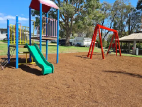 マラクータズ シェイディ ガリー キャラバン パーク オーボストのホテル