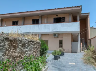 IzzHome Escape 2 Hotels in Villa San Pietro