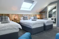 Rostrevor Mountain Lodge - Glamping Pods - Revive Sauna & Hot Tubs Hotel di Newry