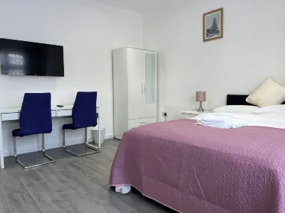 Remarkable 2-Bed Apartment in Ilford London Hotels in Redbridge