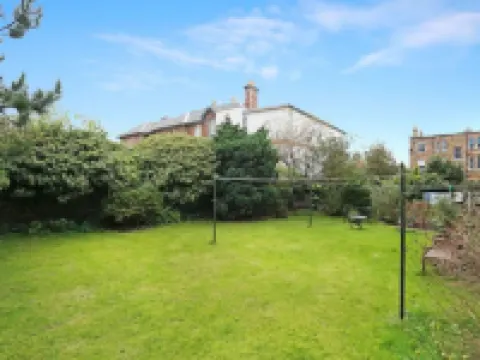 Joivy Luxury House with Patio Next to North Berwick Beach Hotels in North Berwick