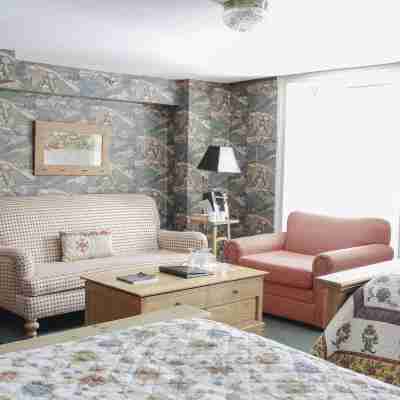 Beekman Arms and Delamater Inn Rooms