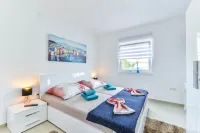 Apartments Olujic Hotels in Vir