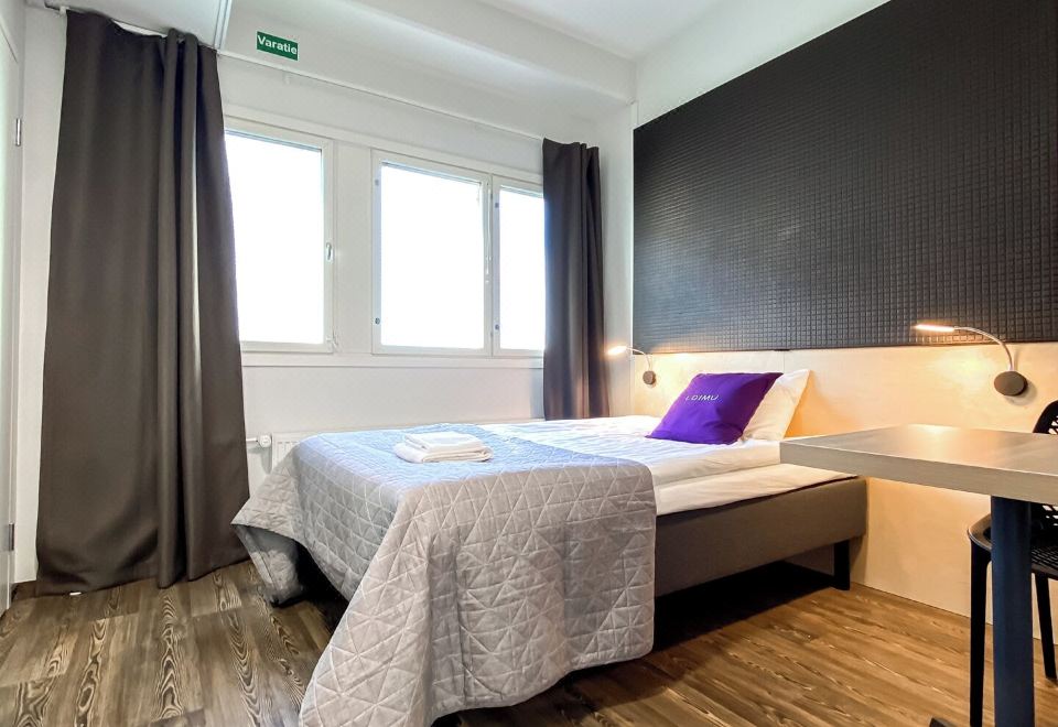 4. Hotelli ..